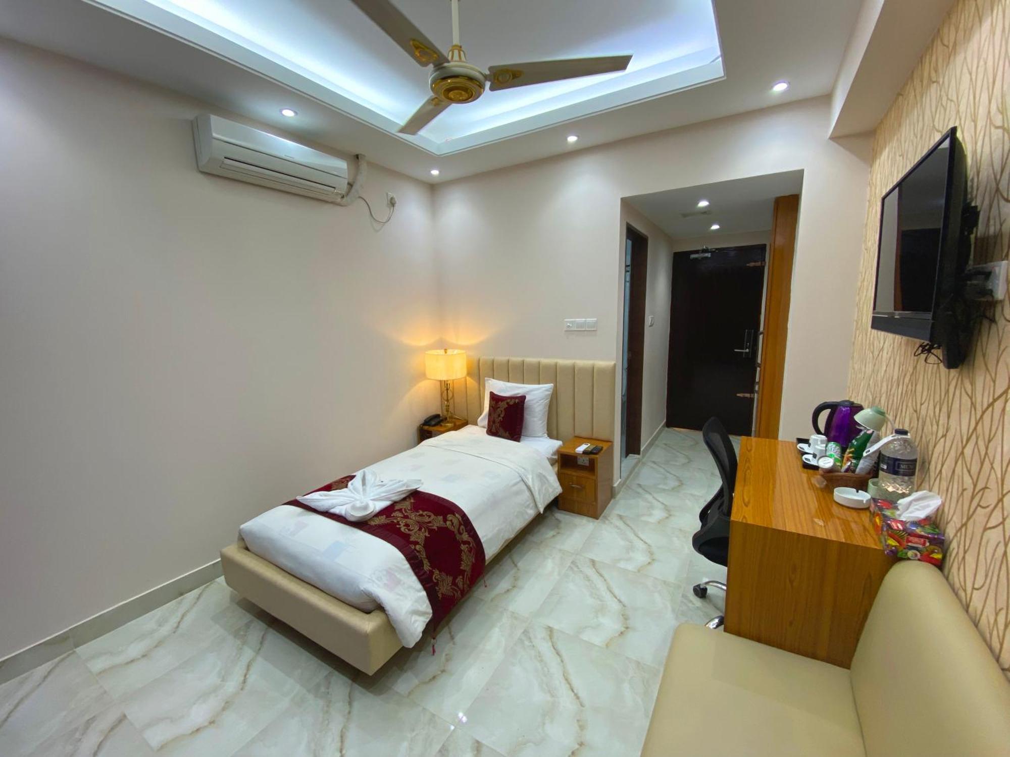Hotel Valentino Noakhali Exterior foto